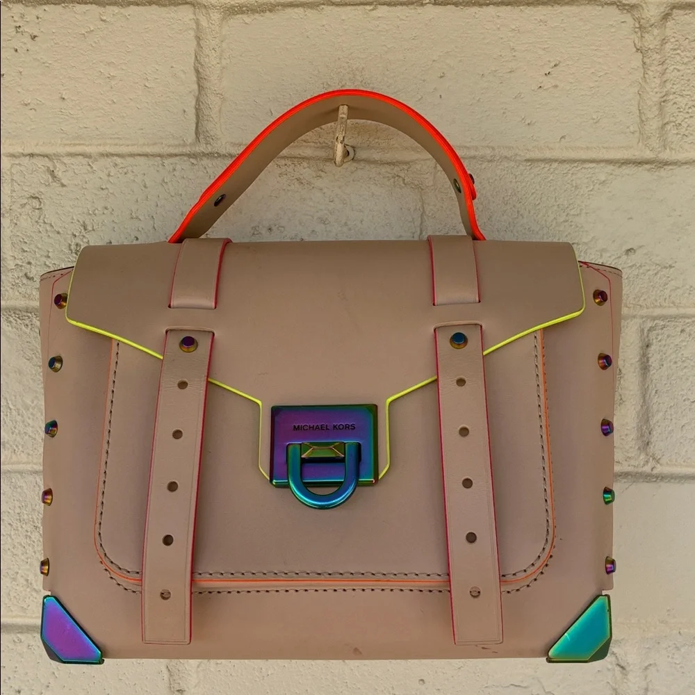 NWT Michael Kors Manhattan School Satchel in Soft Pink Contrast Trim